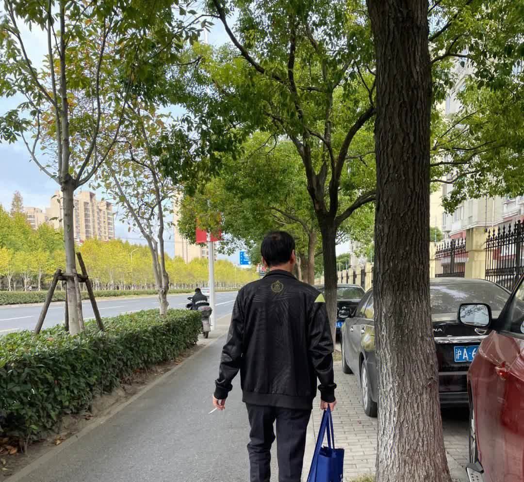 不知你发现了没？只要有工资的男人，无论是丧偶还是离异，不过一个月，就有人