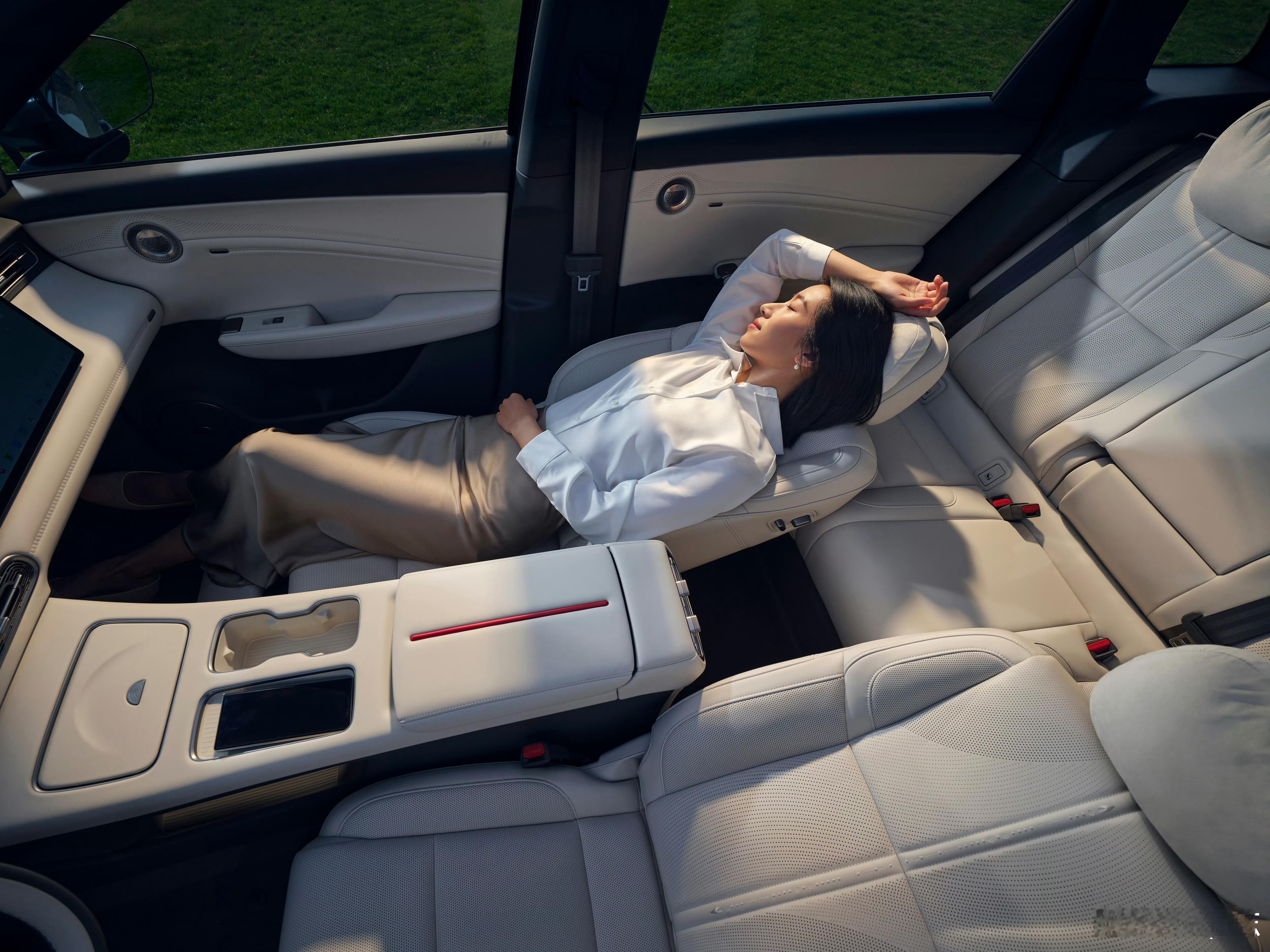 这几年家庭买车最容易陷入的误区，就是要不要上七座SUV。总担心万一多带个人怎么办