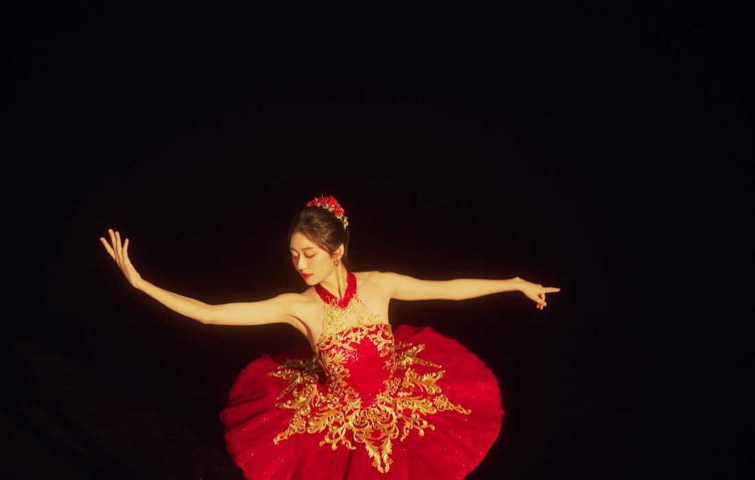 宝宝新年快乐在自己的家乡跳最爱的芭蕾舞我替你骄傲！孙千好棒！