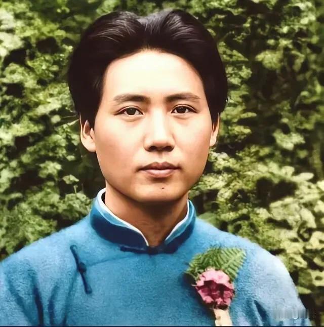 毛主席：“天下事物，万变不穷。”