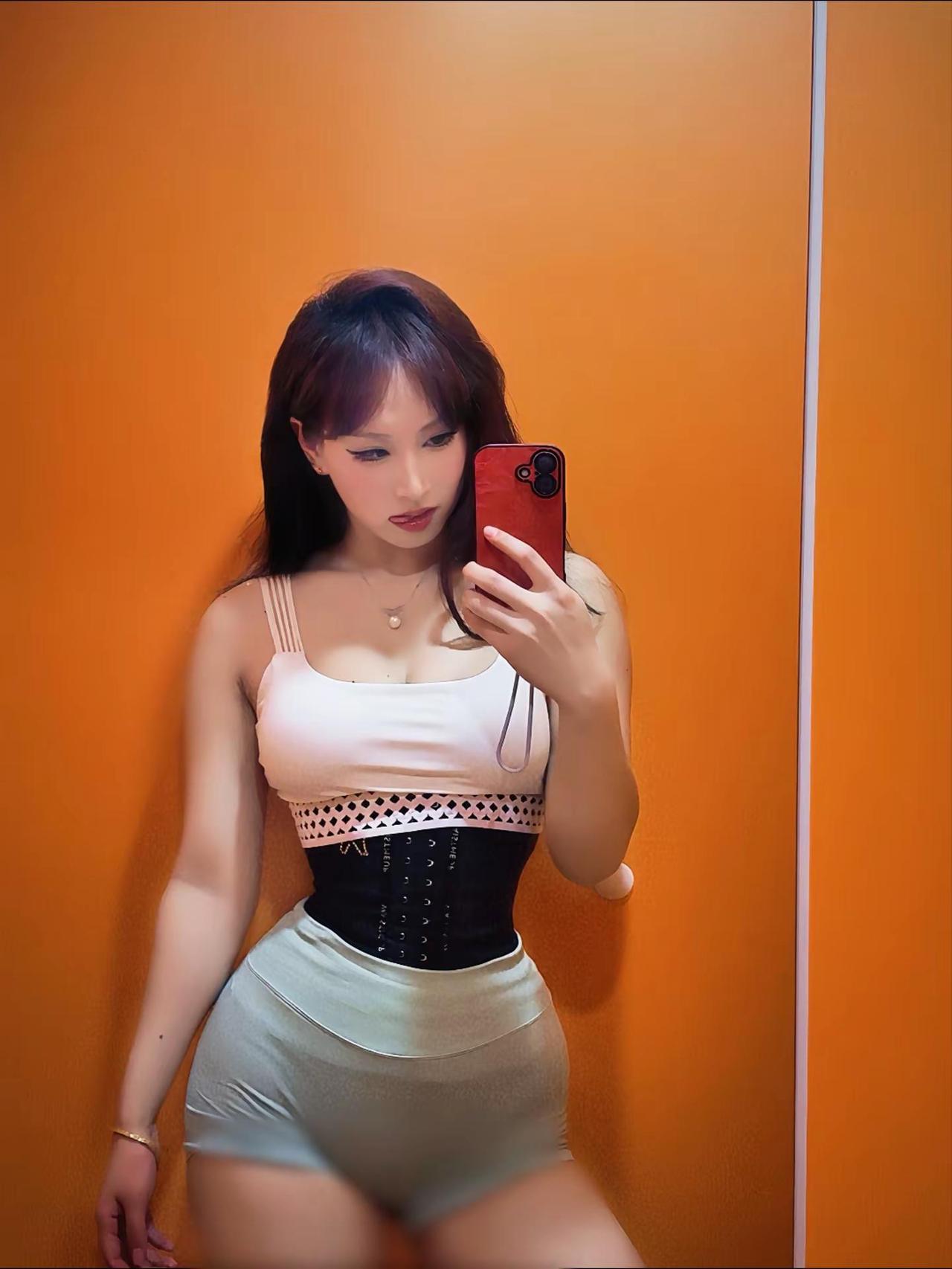 早春绿色系健身穿搭。女生健身穿搭创作者中心创作灵感