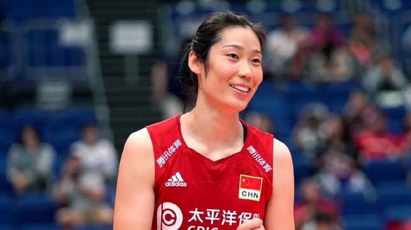 中国女排重组阵容:朱婷搭档00后主攻的化学反应