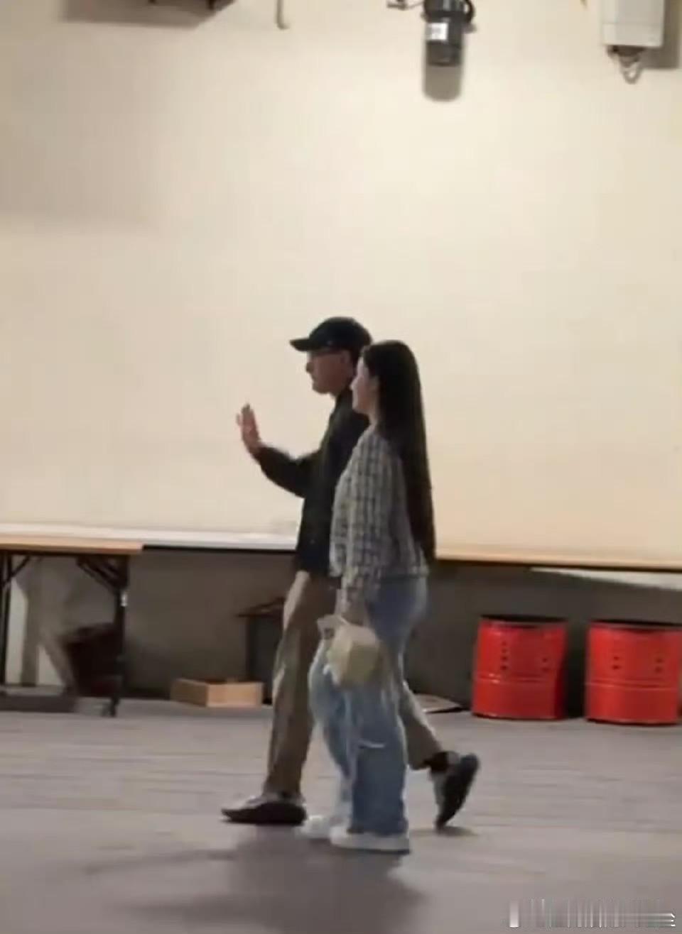 刘恺威我能接受他又谈女朋友但是我真的没办法接受他已经52岁了，印象里他还很年