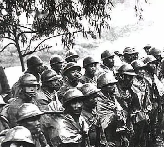 1940年，一伪军砍掉鬼子的双手后，当着鬼子的面，拔光了他妻子的头发，捆住她的手