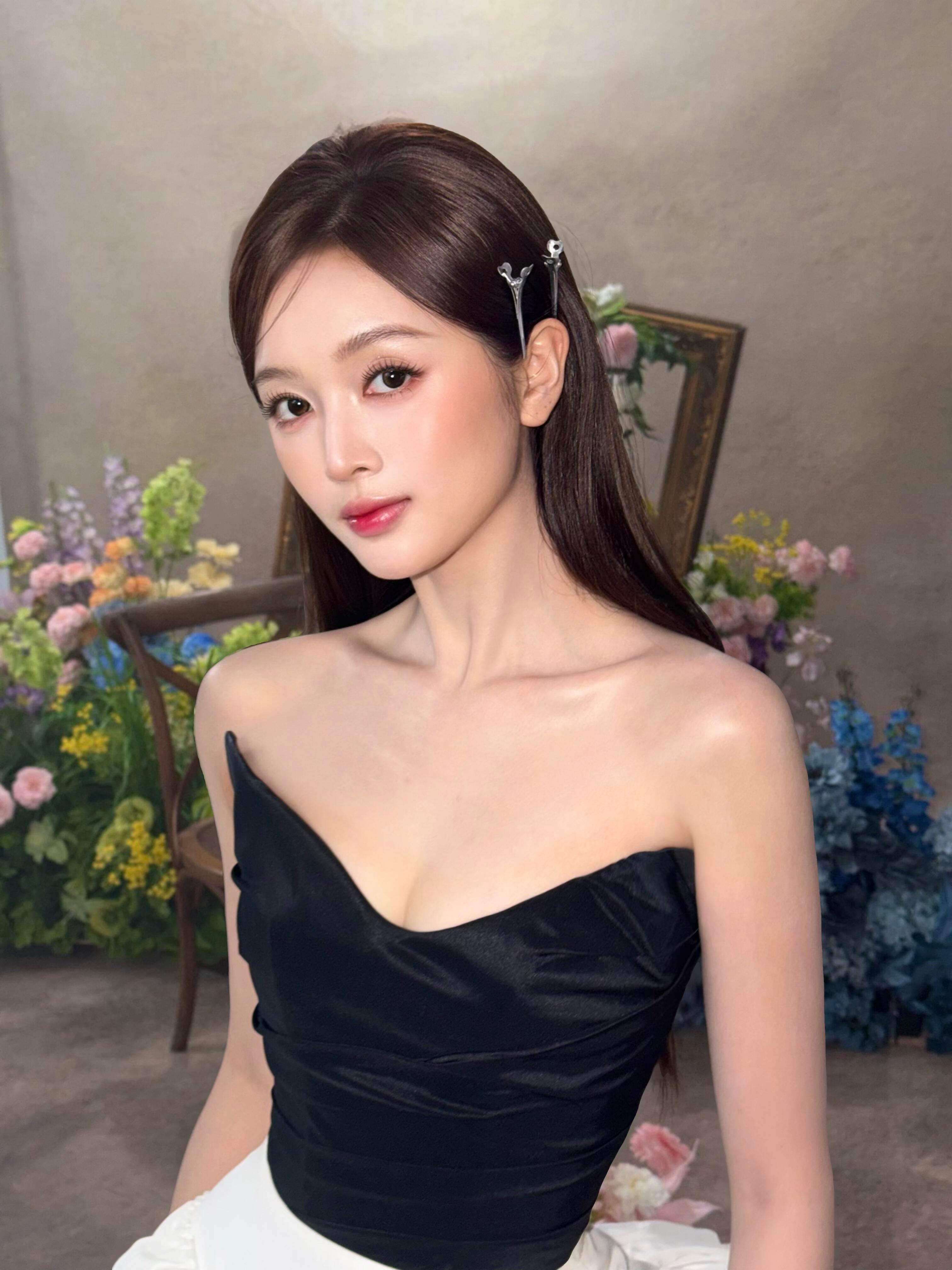 wxy惊喜之夜化妆师发的吴选美图和live图存一下呀