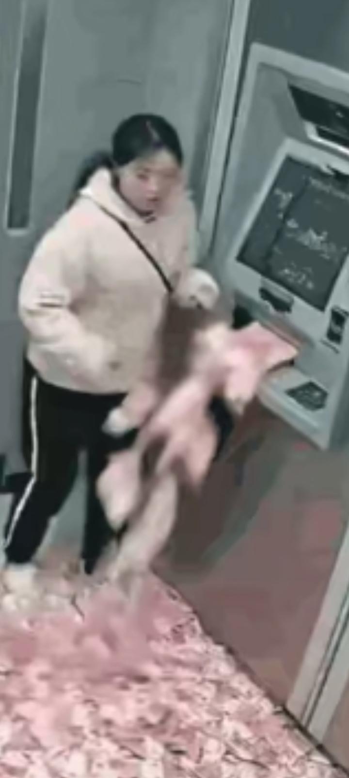 做梦也不敢想的事确实有，可惜不是在自己家里。[捂脸哭][捂脸哭][捂脸哭]拿了违法，