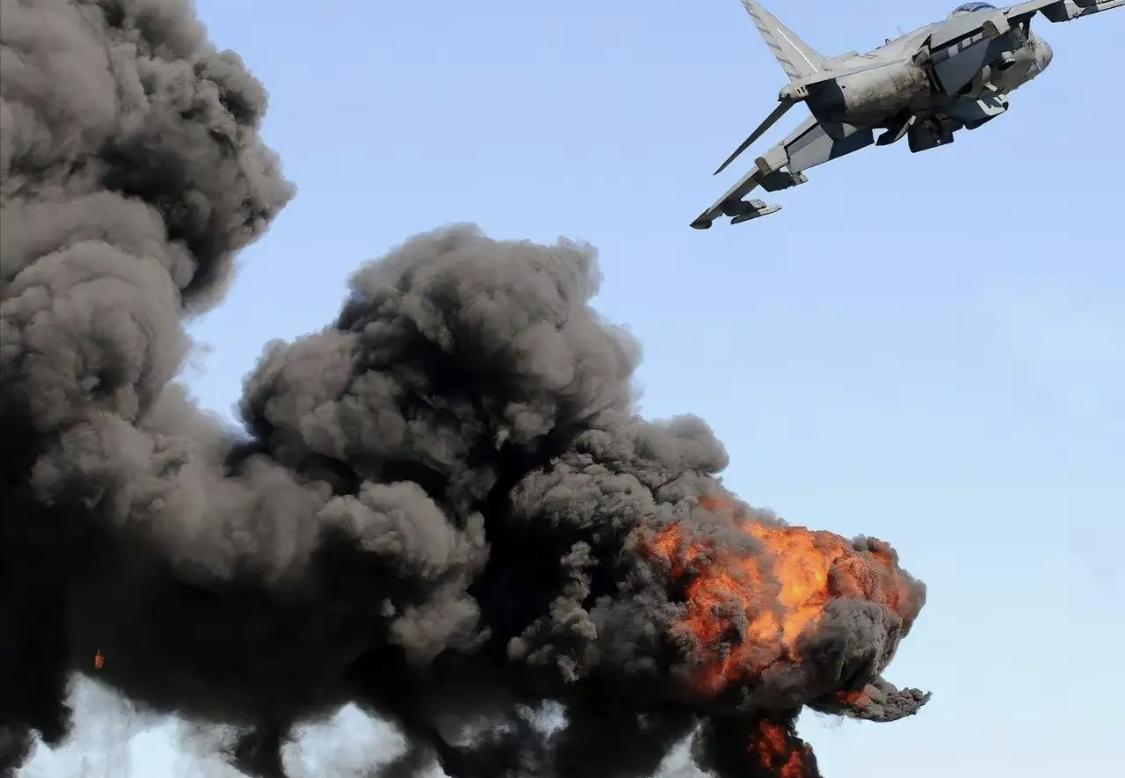 彻底坐不住了！伊朗接连下达三道强硬命令：第一、导弹威力全面升级，今后所有导弹弹头