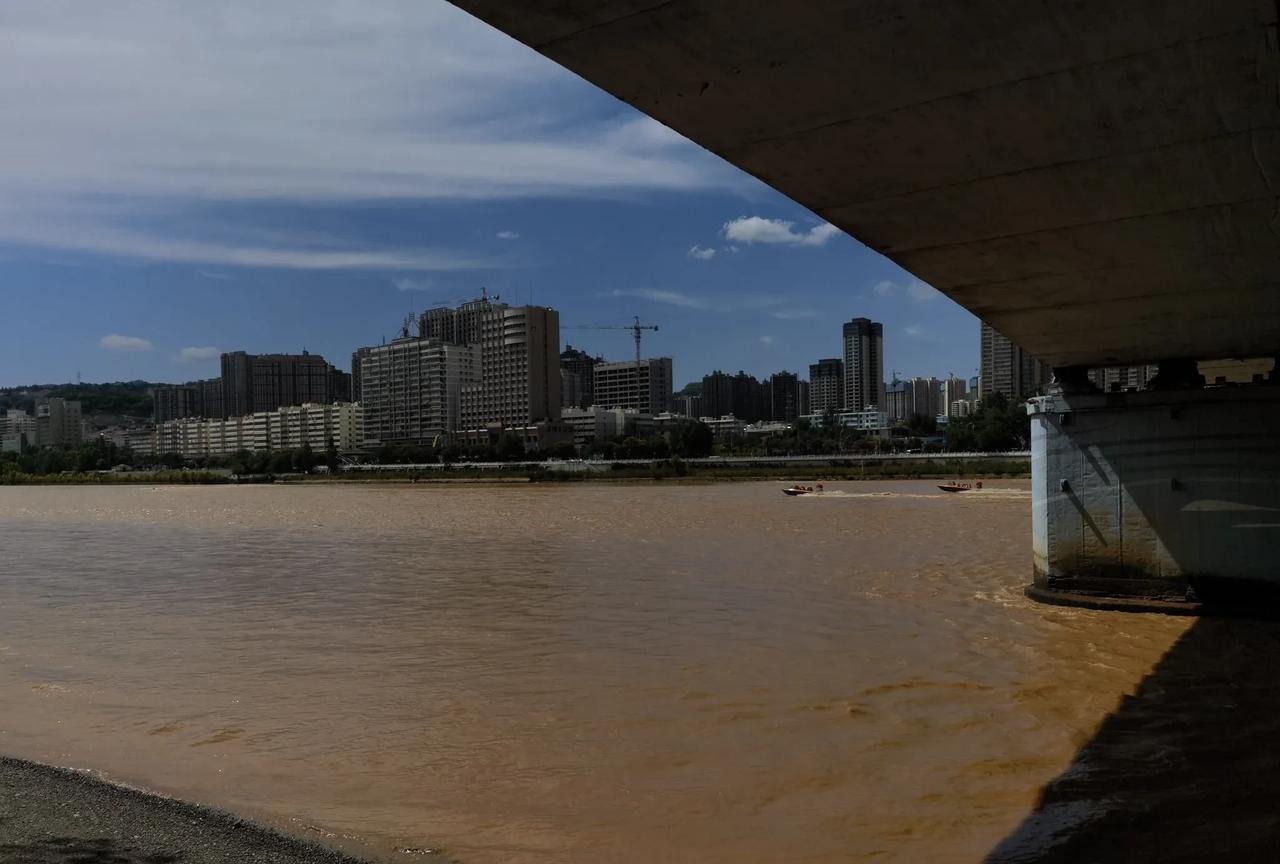 困惑外地来兰州游客多年的问题，今天黄河终于给了一个答案，很多外地游客到兰州，首先