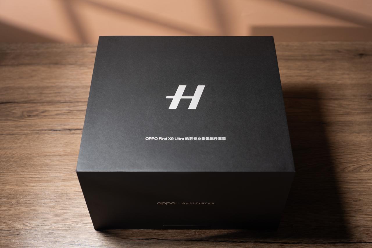 OPPOFindX9Ultra哈苏专业影像配件套装内含：哈苏专业增距镜