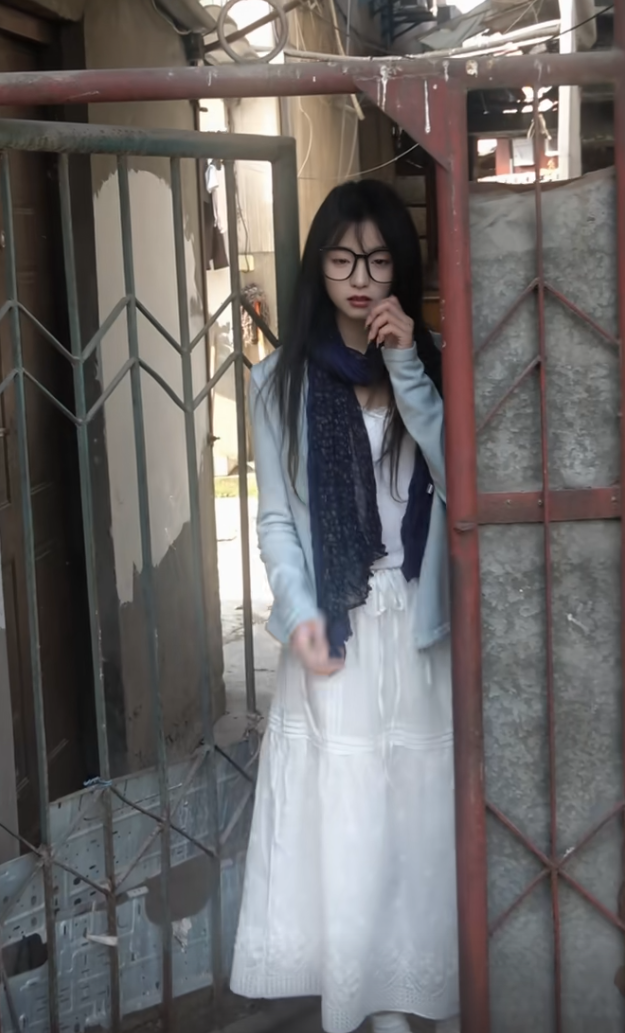经了人事的女孩再也演不出那种青涩