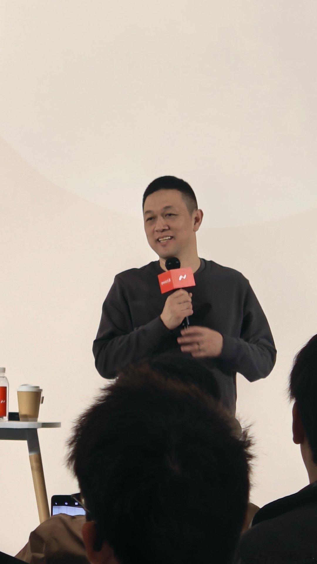 李斌在乐道L80媒体面对面透露，把车做大并不难，怎么在克制外形大小的情况下，把内