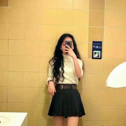 杨同学还以为肖某的父母不知道他儿子是这样的人，想着让肖父母教育一下肖，肖就会变好