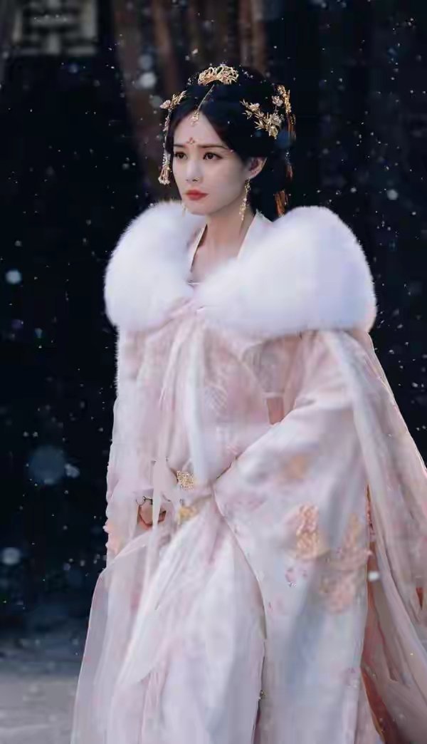 古装剧女星最美毛领斗篷造型TOP10!TOP10：孔雪儿TOP9：李一桐TOP8