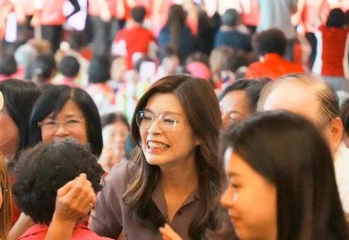 825提前离席未与郑丽文同台，李四川方面回应来了！近段时间以来。蓝营在新北的角