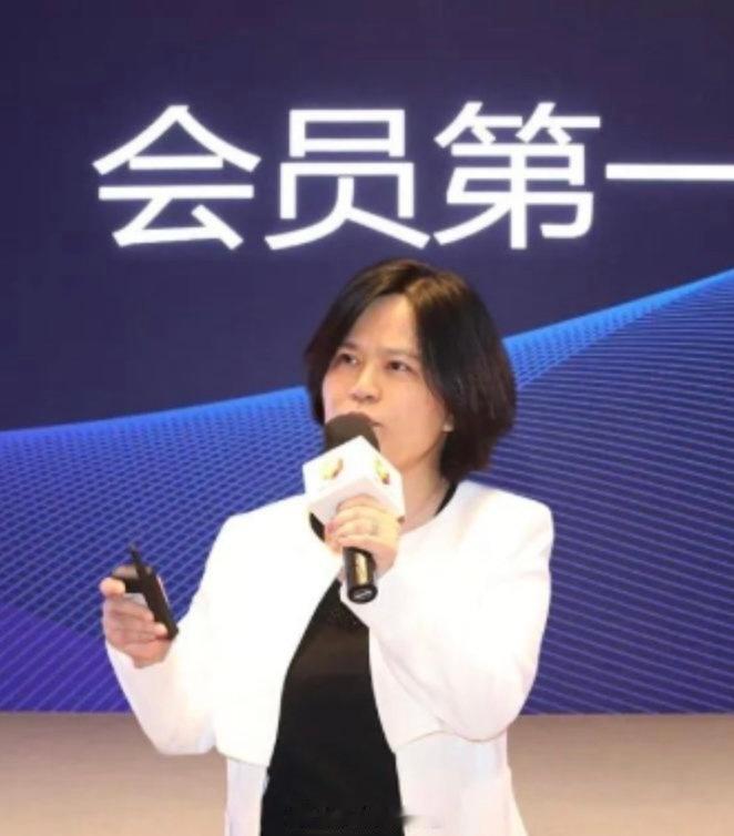 受近期食品安全负面舆情影响，山姆首席采购官张青被迫辞职，山姆方面迅速安排了新的人