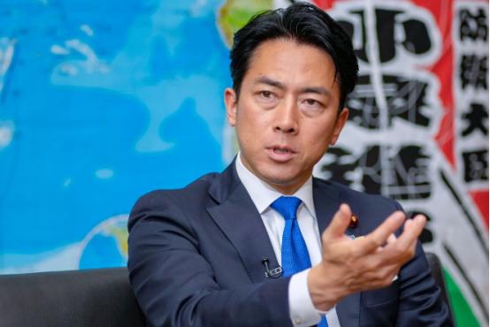 新加坡南洋理工大学学者李明江认为，中国军舰7月19日在日本主张的冲之鸟礁所谓“专