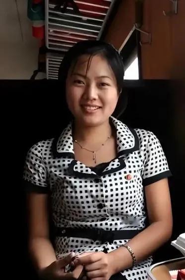 我月薪过万，却活成了扶贫专员...31岁的施工员张天，娶了农村姑娘小雨后，存