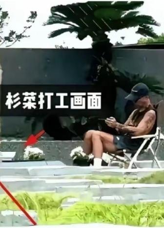 笑死！看到有网友神评:三角恋最伤人死了一个！疯了一个！废了一个！沦陷在