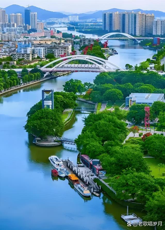 中山终于反超江门了！今年上半年，中山GDP达到1974.65亿元，比江门多了32