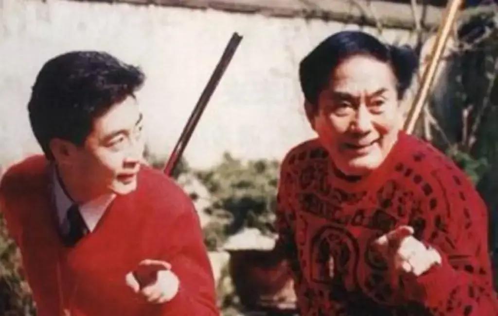 六小龄童刚进组那天，杨洁导演一看他白白净净，心里嘀咕这公子哥八成扛不住。结果开