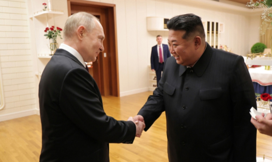 九三阅兵宴会刚结束，朝俄元首就有大动作，普京一句话直接给双方关系定性！普京不光对