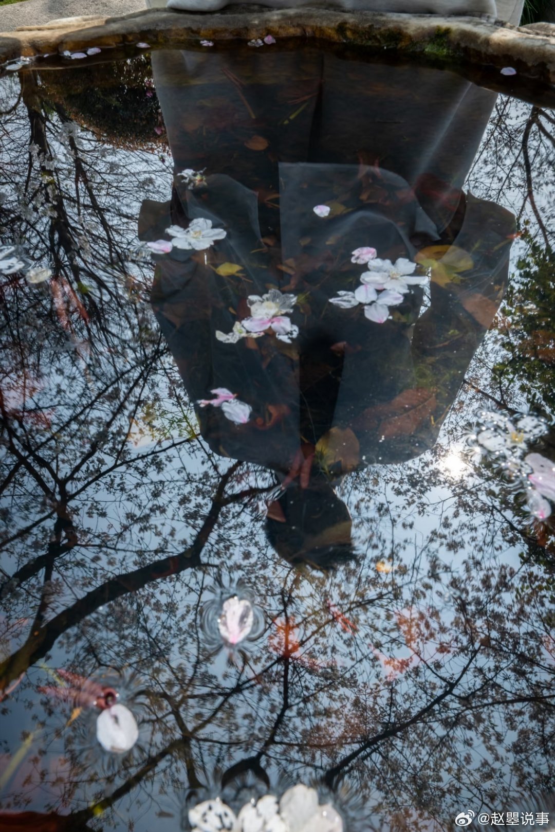 患上享受春天综合症春风一吹，就按捺不住想出门的心。不用赶行程，不用定计划，随便