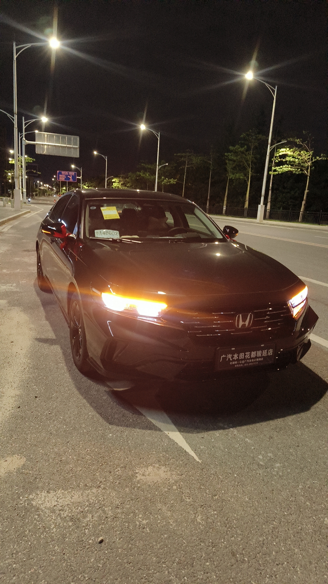 花十四五万买了一台合资车别的不说。刹车盘容易生锈。连个360都没有。。早知道花