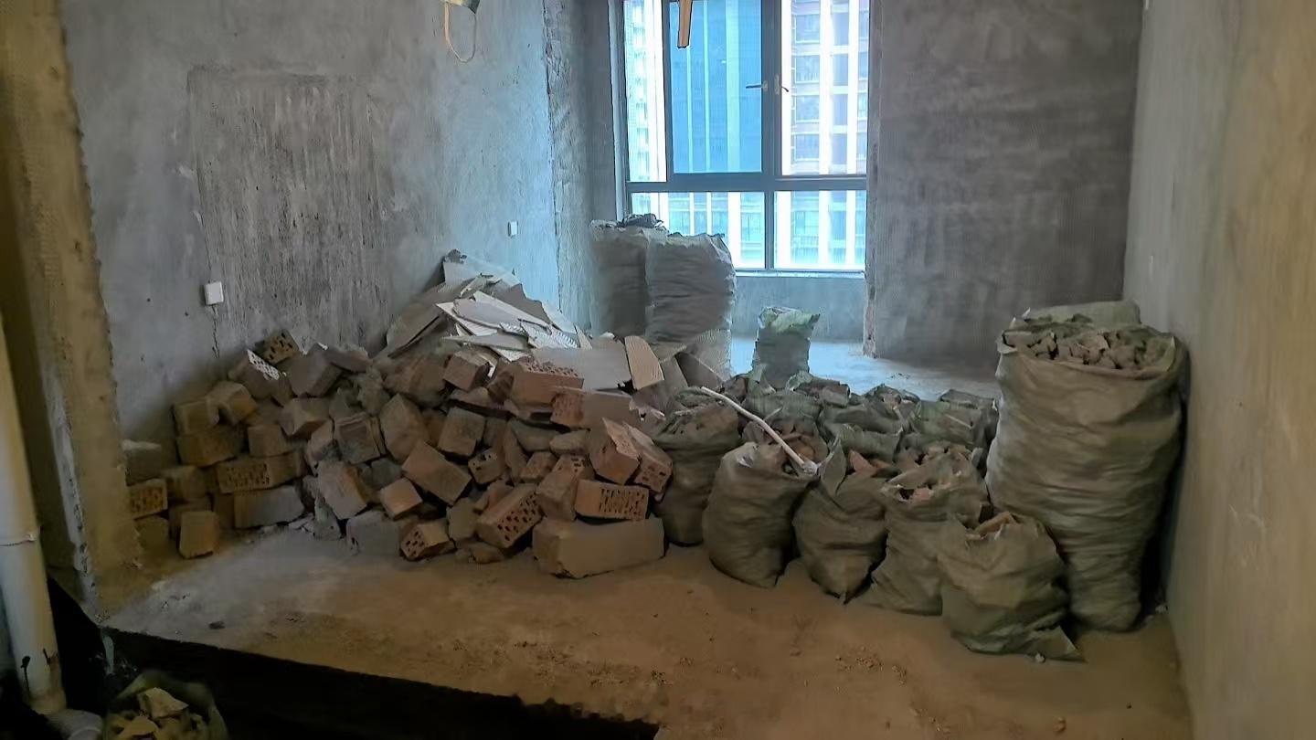 把原本物业的结构全改了除了混泥土不能拆，能拆的都拆完了好好，装修博主加速中