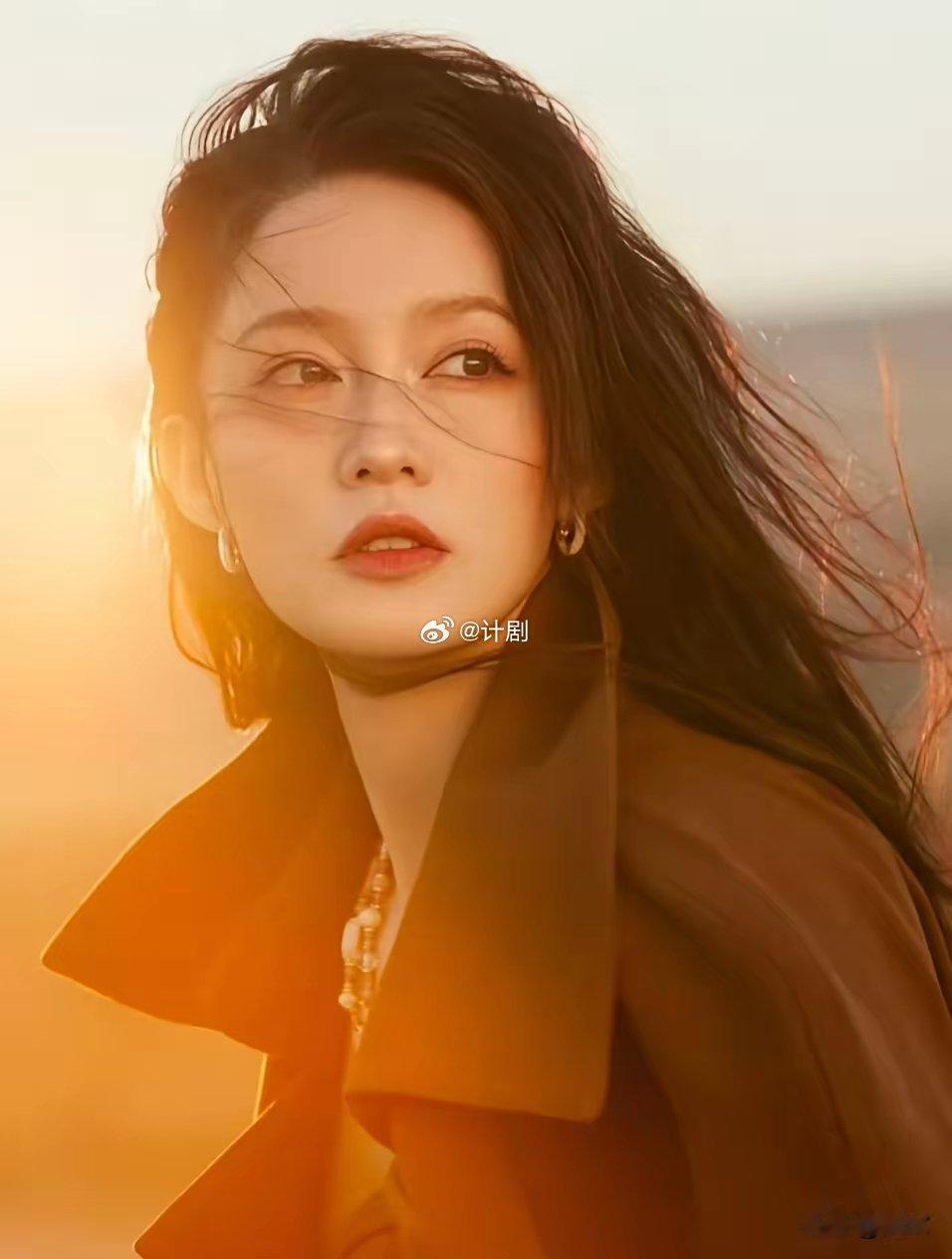 太戏剧了吧！李沁盲选剧本开机撞破男主是——胡歌激动到睡不着李沁这次是真没想到啊