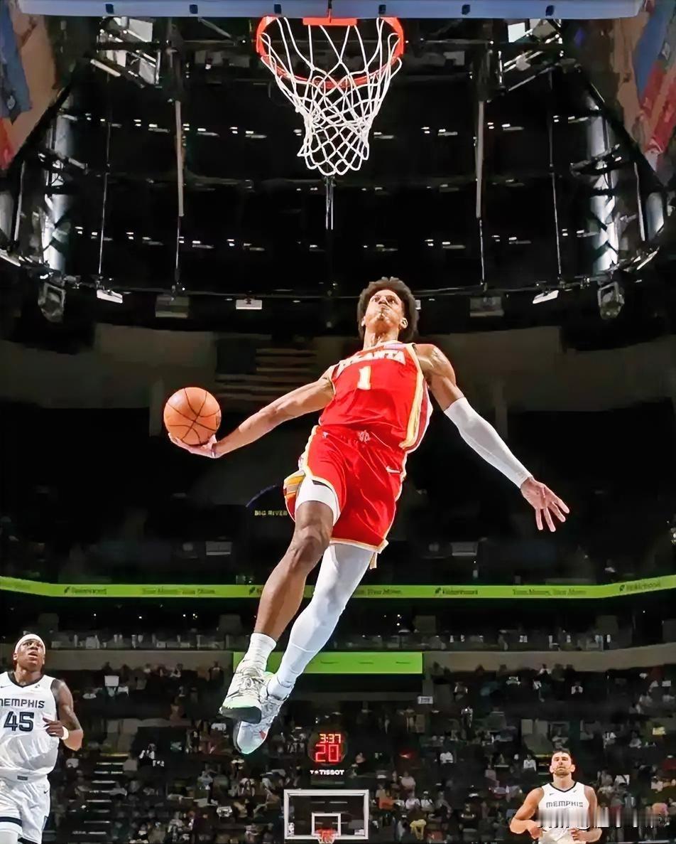 鹰王登基吧，杰伦·约翰逊爆砍43分11篮板9助攻惜败黄蜂!在今天老鹰与黄蜂的