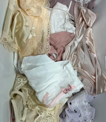 安徽，一名女子刚生完孩子，正在坐月子休养，可是，婆婆却让她自己洗自己的内衣内裤，
