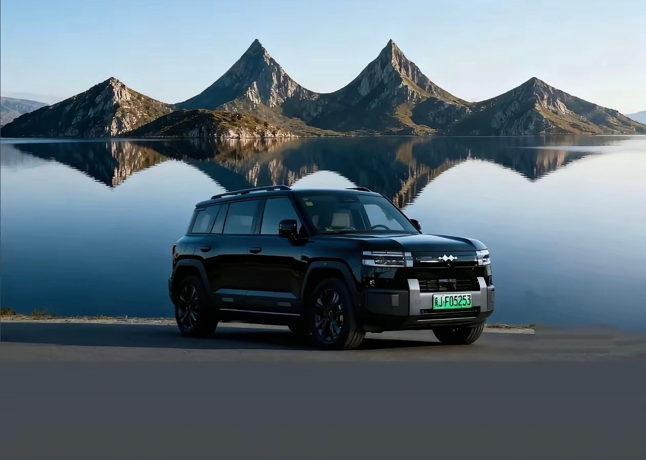 方程豹的LOGO设计思路，带你翻山越岭～