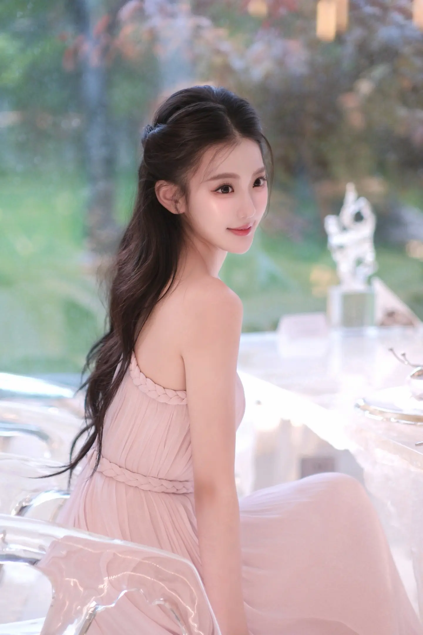女孩 我视你为宇宙之心 请灿烂美好的生长吧       ♾️逐鹿♾️