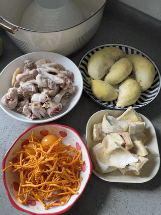 爱吃榴莲和爱喝鸡汤的都沉默了榴莲炖鸡真的不是黑暗料理原来榴莲炖鸡根本不是黑暗料理