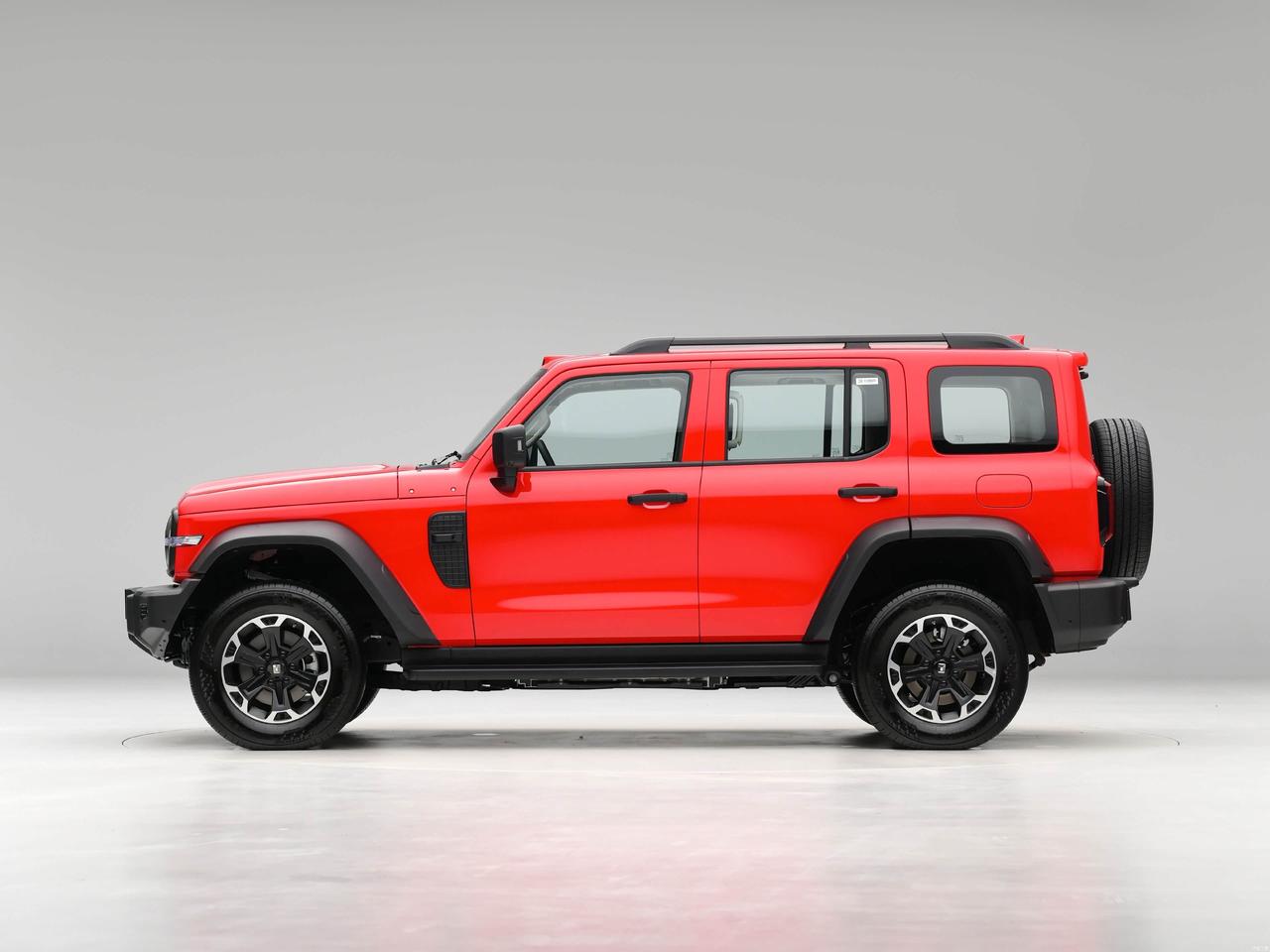 四款SUV你选谁？1.坦克300L新能源2.Jeep牧马人3.2