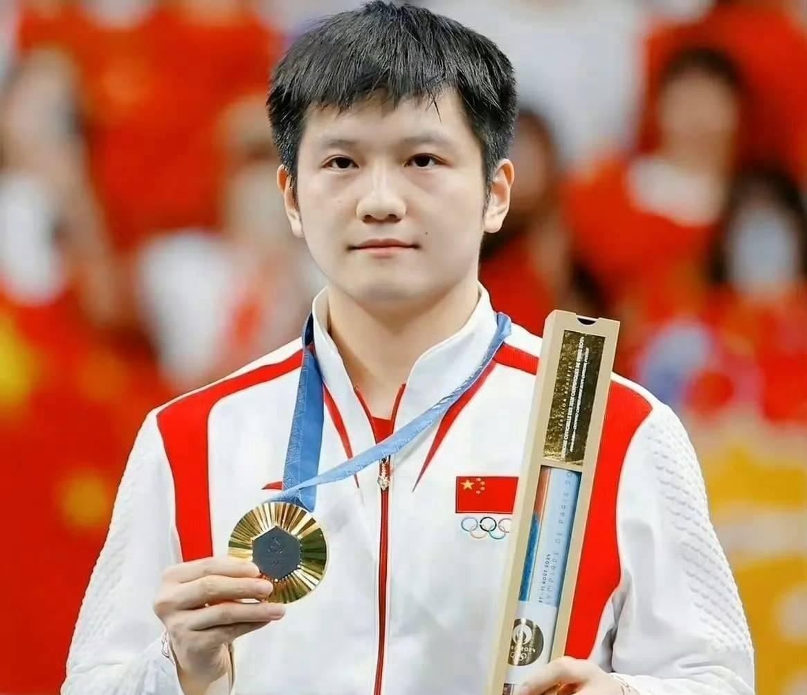 樊振东在国际乒联坛的地位如何，从一个细节上可见端倪。如今的樊振东，早已是国