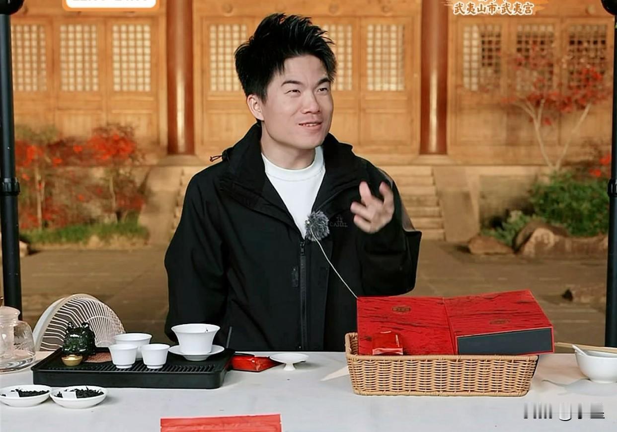 董宇辉福建行已经结束4天了本以为黑他的个别茶商也该消停些结果他们没完没了，说