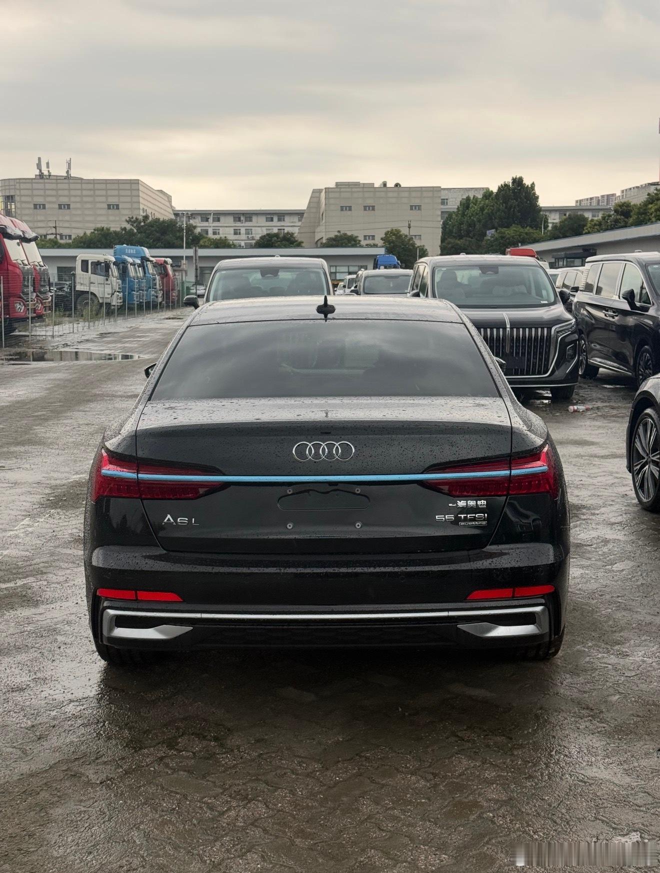 奥迪A6L55TFSI指导价558900元全款裸车376900元3.0T经