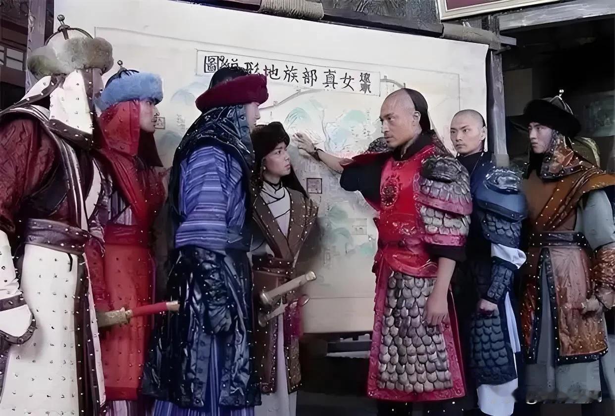 女真在明代长期受辽东边墙与卫所制度压制，任何部族壮大都会招致明军清剿。从努尔