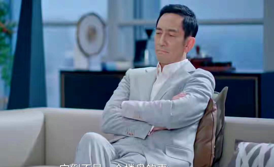 20年前的前任，转头演了你的豪门夫妻。吴启华和金巧巧，这对名字一出来，DNA都