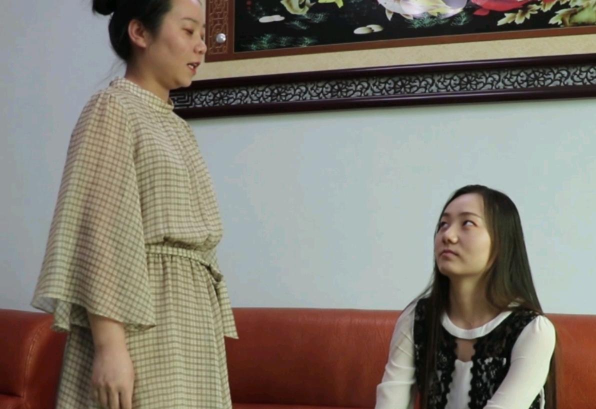 我爱死我大姑姐了。一年365天，有340天呆在娘家，并且是带着自己的2个孩子住。