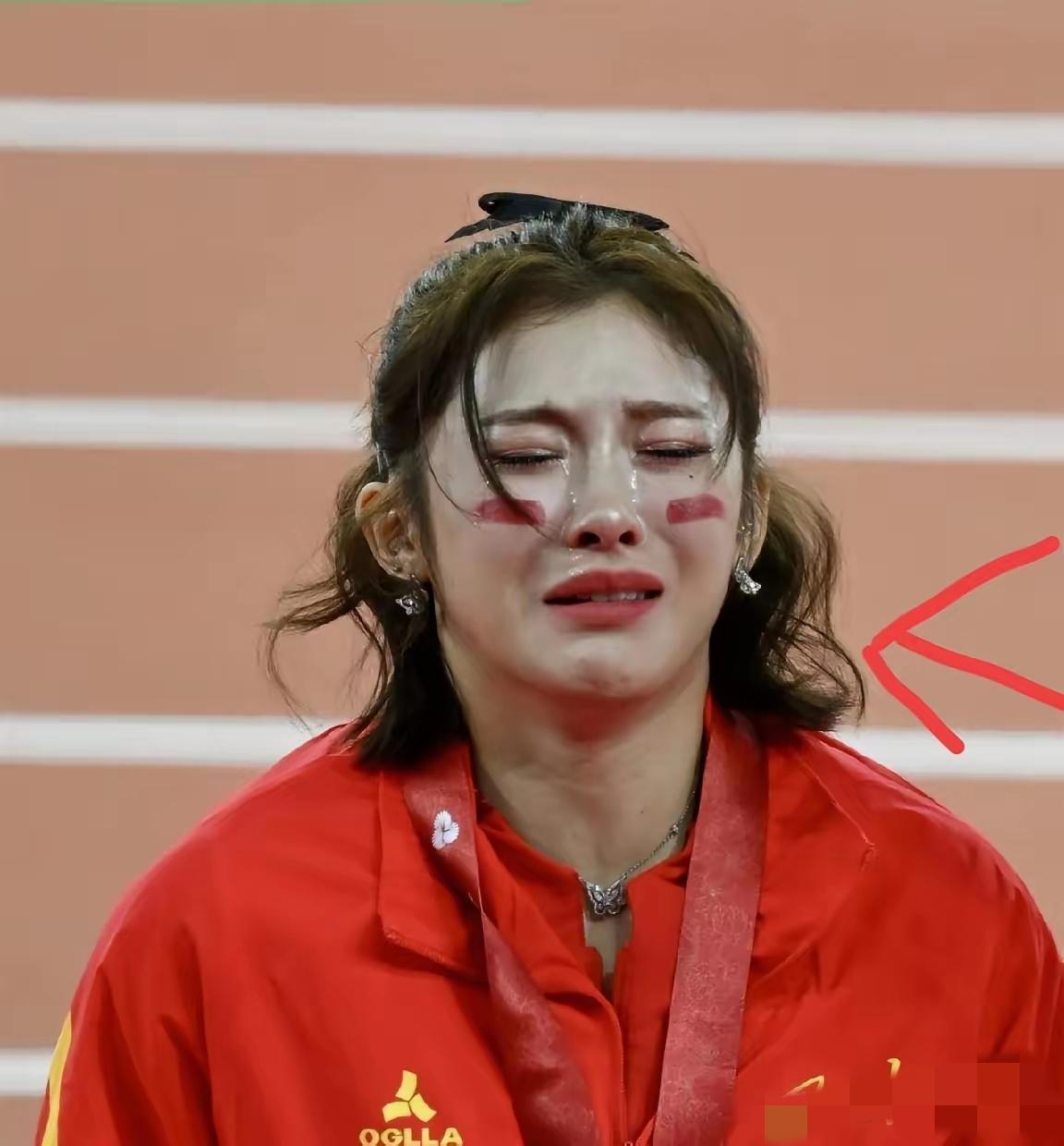 吴艳妮实在不行我劝你还是退役了吧不是我不相信你都28岁了还能夺冠，而是我真的