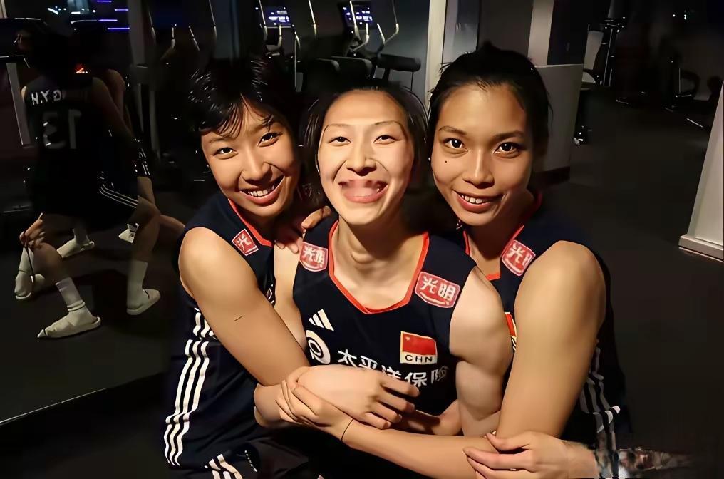 亚锦赛：中国女排缺少朱婷、李盈莹，到底能否战胜日本女排第一时间拿到进军洛杉矶奥运