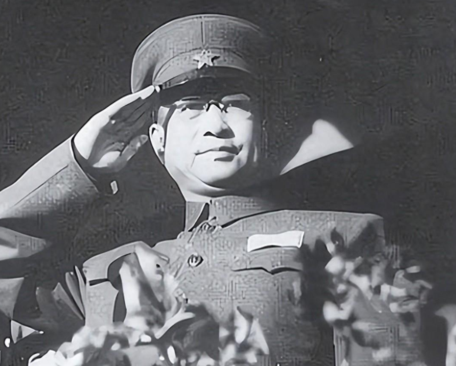 1953年保卫部长怒怼陈赓“他天天喝酒能特赦吗？”陈赓反而长叹道“你不合格，犯糊