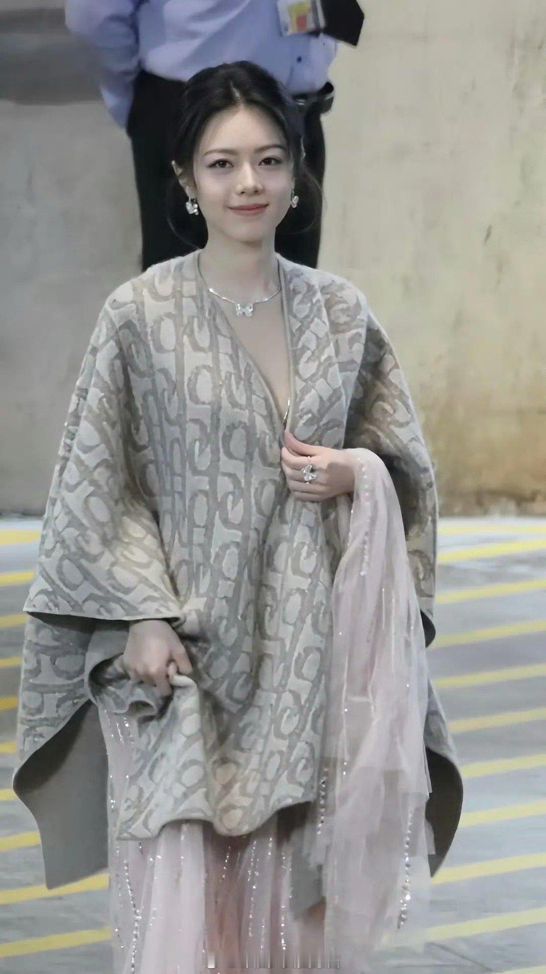 miumiu更偏爱赵今麦还是刘浩存感觉很明显了….