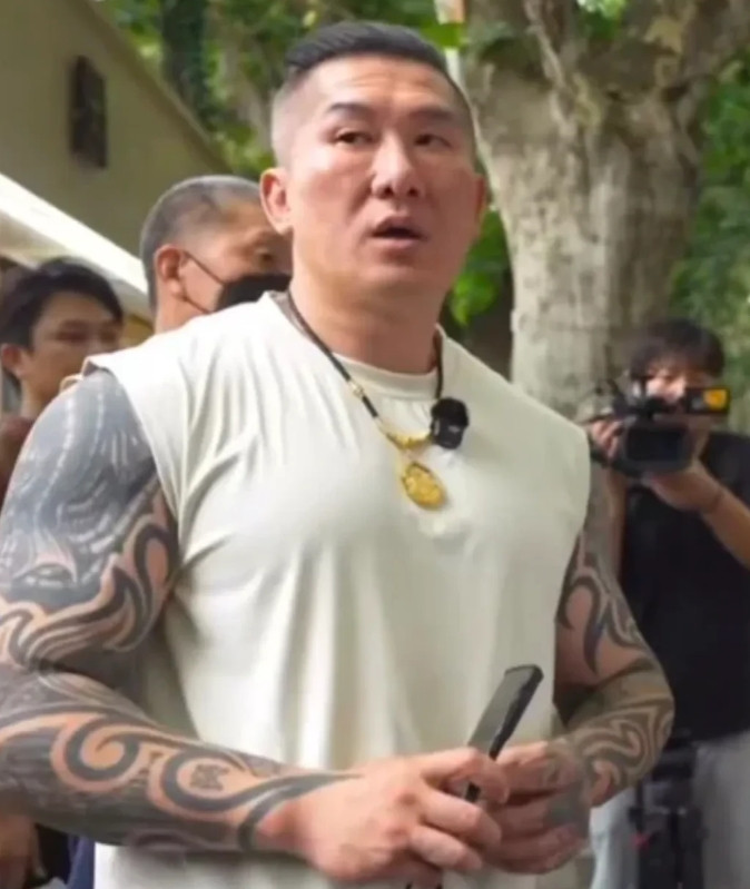 陈之汉结束大陆之行回到省！网上有人说他回省后对大陆的称呼变了，从以前的“大