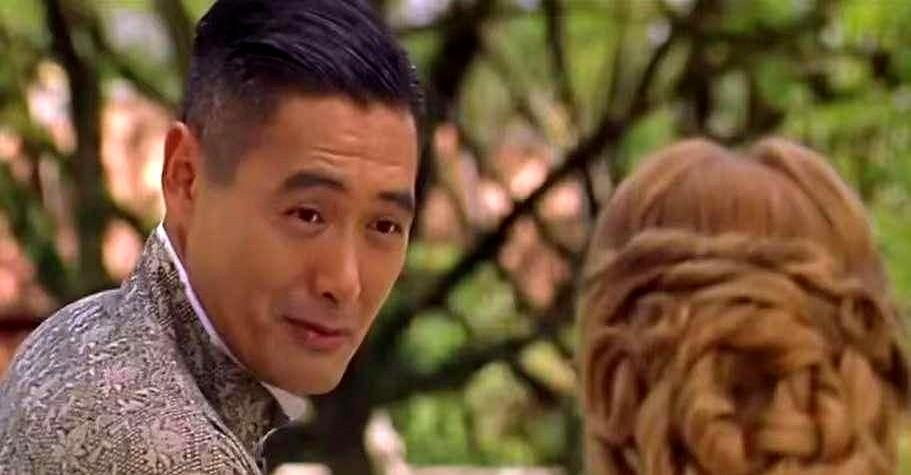 周润发当年号称要去好莱坞发展，面对李连杰，成龙在好莱坞他觉得赌神形象能在那边