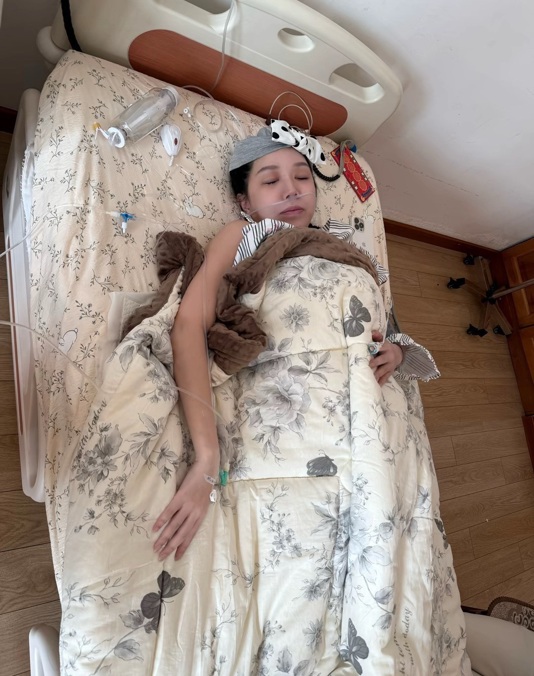 宝宝懿二胎生子，母子平安，多了一个宝贝，一切都很好，姐妹们勿念，真的很痛很痛…