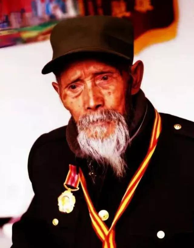1939年，张树义连杀7个日军，此刻的他，已经精疲力尽，谁知这时，一名身材高大的
