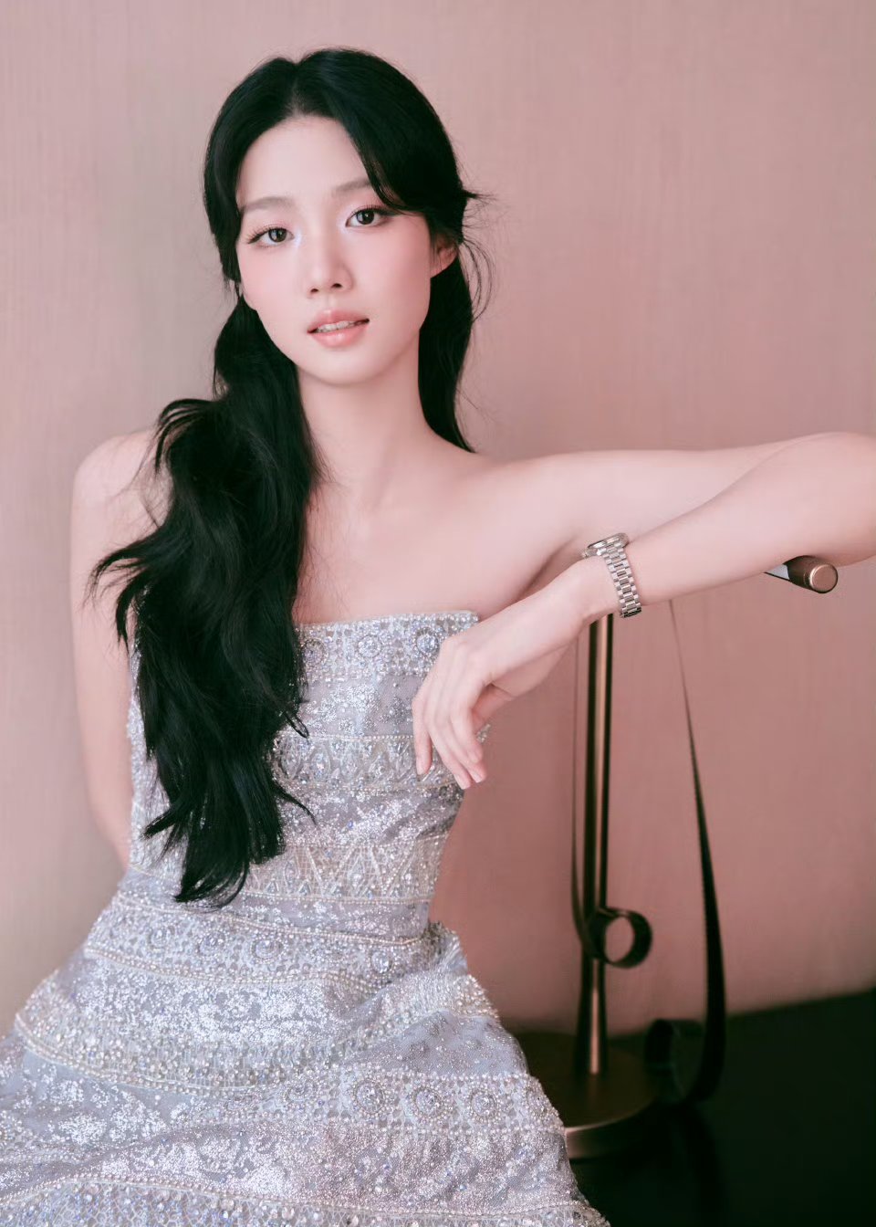 卢昱晓～～明星卢昱晓欧米茄上班明星同款​​​